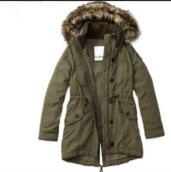 Hollister Distressed Sherpa-Lined Army Green Parka Coat